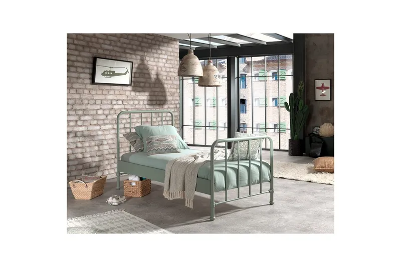 Sänky, jossa on yöpöytä Bronxx Oliivinvihreä - Oliivinvihreä - Huonekalut - Kalustesetit - Makuuhuoneen kalustesetit