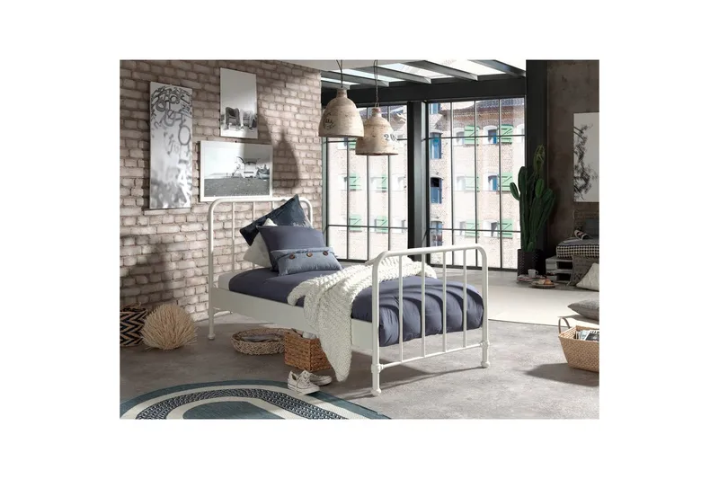 Sänky, jossa on yöpöytä Bronxx Valkoinen - Valkoinen - Huonekalut - Kalustesetit - Makuuhuoneen kalustesetit