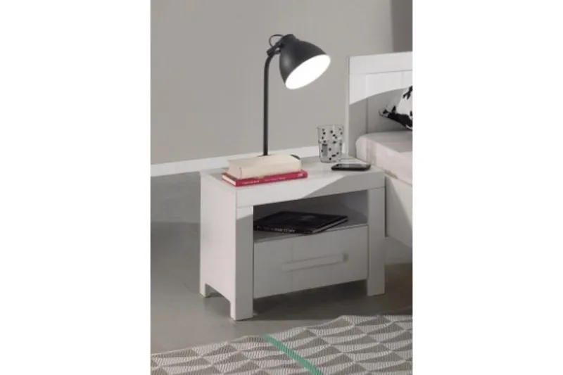 Sänky ja sälepohja Yöpöytä 3-ovinen vaatekaappi Kirjoituspöytä Lipasto Erik - Huonekalut - Kalustesetit - Makuuhuoneen kalustesetit