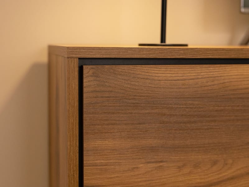 Lorvenn TV-taso 190 cm - Ruskea/Musta - Huonekalut - TV- & Mediakalusteet - Tv taso & Mediataso