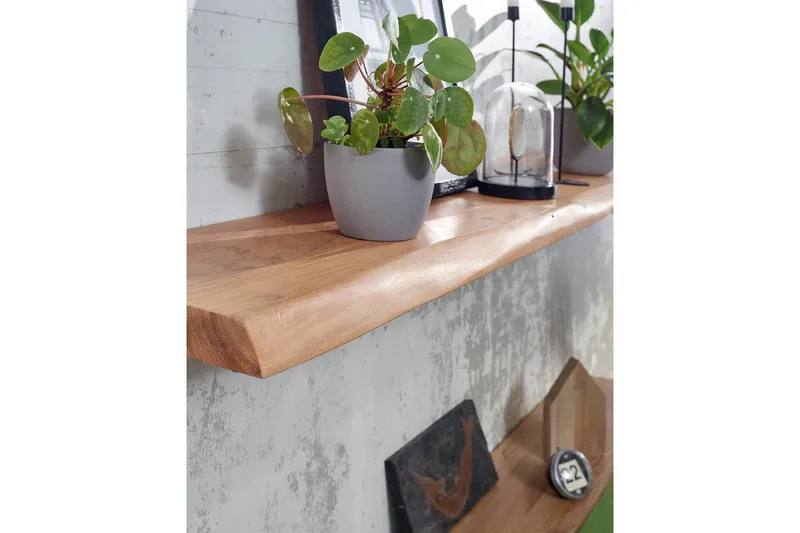 Seinähylly Wohnling puureuna, massiivipuuta, seinähylly, maalaismaistyyli 140 cm - 140 cm - Huonekalut - TV- & Mediakalusteet - TV-hyllyt