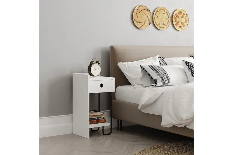 Sirius yöpöytä 32x30 cm valkoinen - Hanah Home - Huonekalut - Pöytä & ruokailuryhmä - Apupöytä & sivupöytä - Yöpöytä