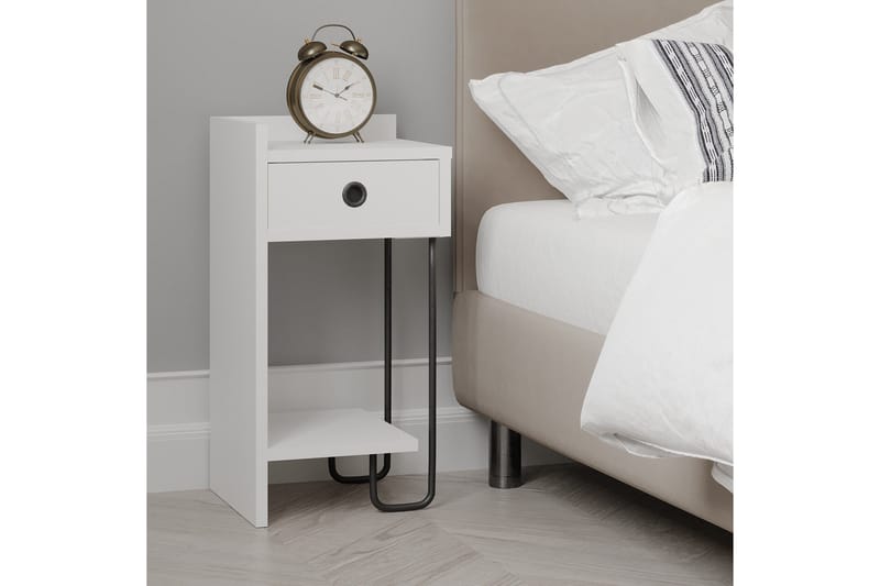 Sirius yöpöytä 32x30 cm valkoinen - Hanah Home - Huonekalut - Pöytä & ruokailuryhmä - Apupöytä & sivupöytä - Yöpöytä