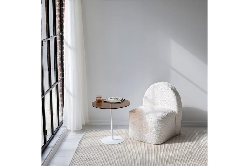 Chill-Out sivupöytä 50x50 cm valkoinen/pronssi - Hanah Home - Huonekalut - Pöytä & ruokailuryhmä - Apupöytä & sivupöytä - Tarjotinpöytä & pikkupöytä
