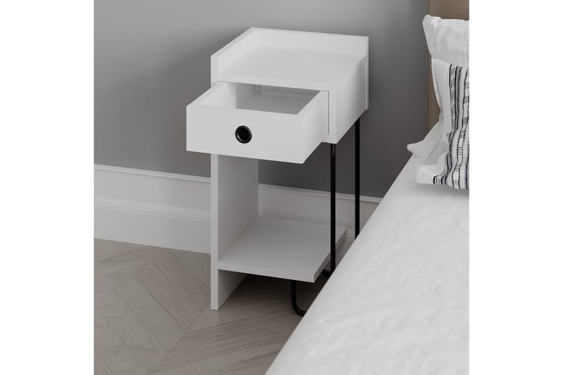 Sirius yöpöytä 32x30 cm valkoinen - Hanah Home - Huonekalut - Pöytä & ruokailuryhmä - Apupöytä & sivupöytä - Yöpöytä