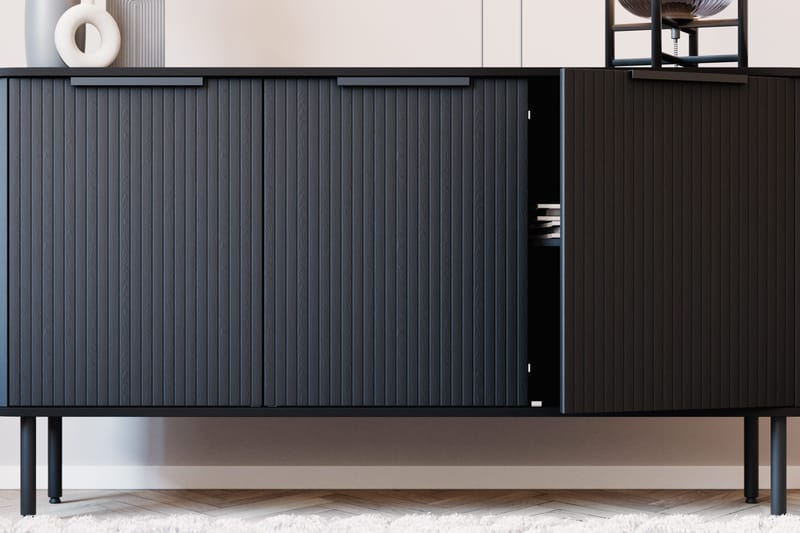 Kopparbo Senkki musta - Musta Puu - Säilytys - Säilytyskalusteet - Senkki