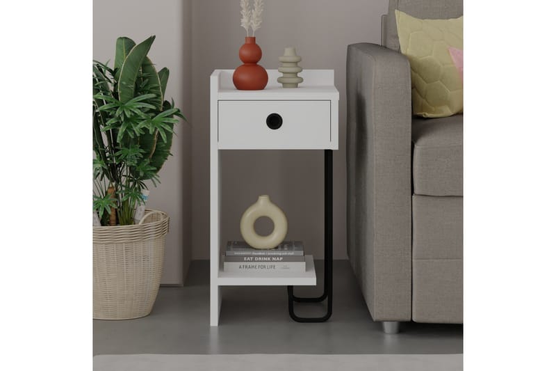 Sirius yöpöytä 32x30 cm valkoinen - Hanah Home - Huonekalut - Pöytä & ruokailuryhmä - Apupöytä & sivupöytä - Yöpöytä