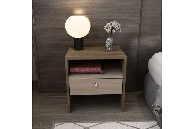 Berriaren Yöpöytä 45 cm - Pähkinä - Huonekalut - Pöytä & ruokailuryhmä - Apupöytä & sivupöytä - Yöpöytä