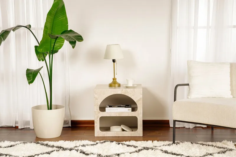 Dalim Yöpöytä 50 cm - Travertiini/Hiekkakivi - Huonekalut - Pöytä & ruokailuryhmä - Apupöytä & sivupöytä - Yöpöytä