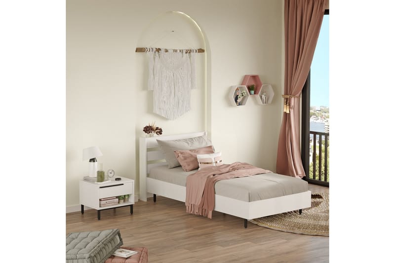 Erhan Yöpöytä 205,6 cm - Valkoinen - Huonekalut - Pöytä & ruokailuryhmä - Apupöytä & sivupöytä - Yöpöytä