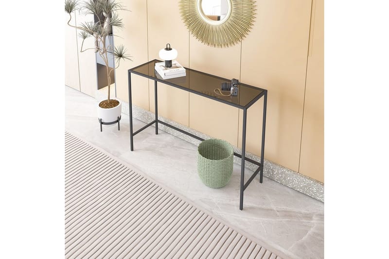 Horacio Sivupöytä, Musta