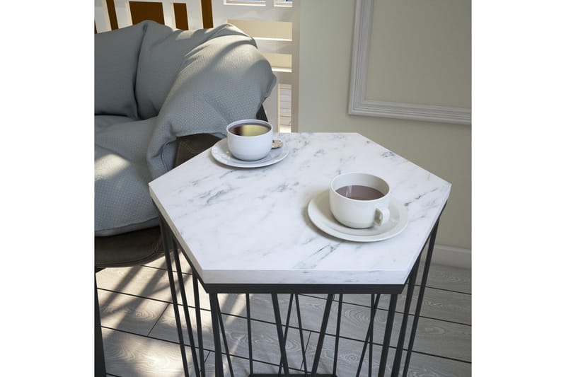 Sivupöytä Ubbeboda 40 cm Kuusikulmainen - Valkoinen/Musta Marmorikuvio - Huonekalut - Pöytä & ruokailuryhmä - Apupöytä & sivupöytä - Lamppupöytä
