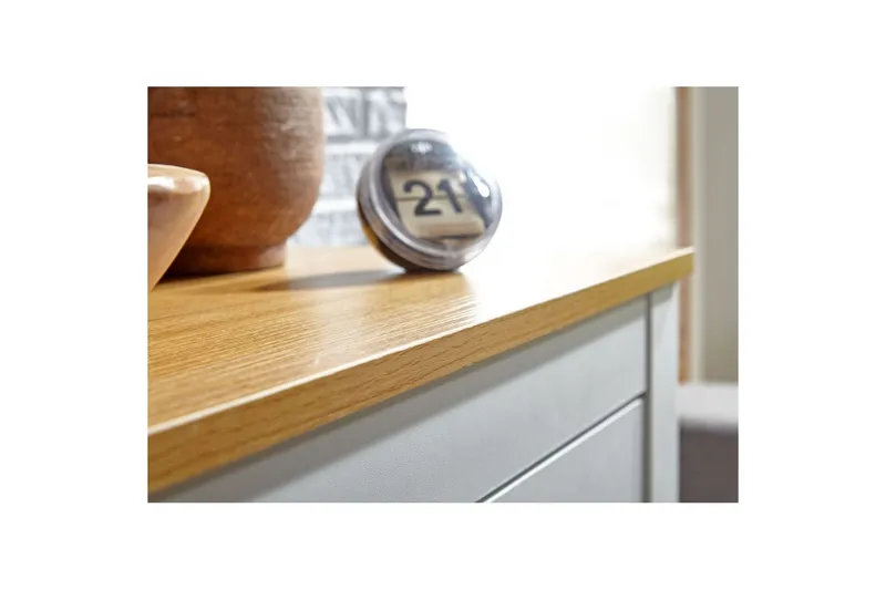 Lipasto Wohnling kolmella laatikolla, kahdella oven, kaksivärinen valkoinen tammi, maalaistalo - Säilytys - Säilytyskalusteet - Lipasto