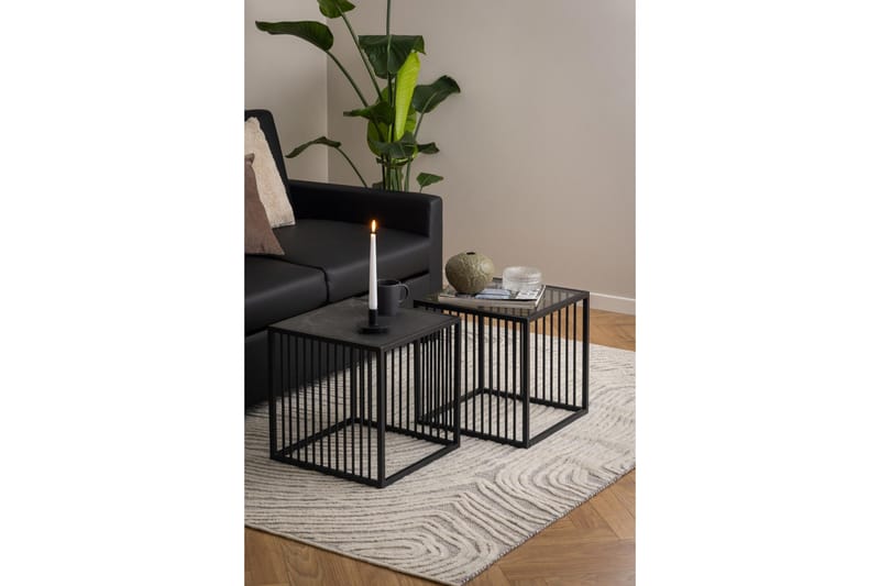 Saklani Sivupöytä 40 cm - Musta - Huonekalut - Pöytä & ruokailuryhmä - Apupöytä & sivupöytä - Tarjotinpöytä & pikkupöytä