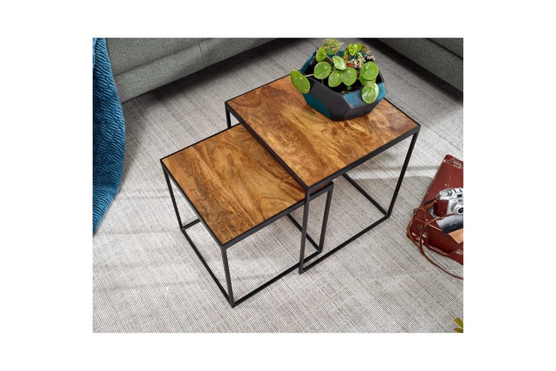 Sisaruspöytä Wohnling 2 kappaleen sarja, täyttä puuta, metallijalat, moderni - Huonekalut - Pöytä & ruokailuryhmä - Apupöytä & sivupöytä - Sarjapöytä