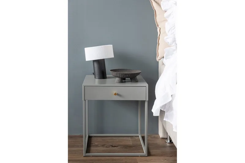 Sivupöytä Bakal Vaaleanharmaa - Vaaleanharmaa - Huonekalut - Pöytä & ruokailuryhmä - Apupöytä & sivupöytä - Tarjotinpöytä & pikkupöytä