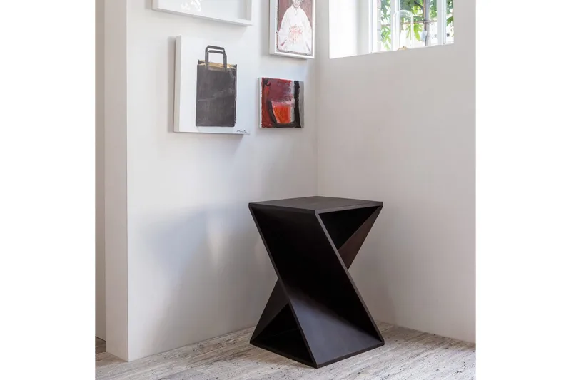 Sivupöytä Ikem - Huonekalut - Pöytä & ruokailuryhmä - Apupöytä & sivupöytä - Lamppupöytä