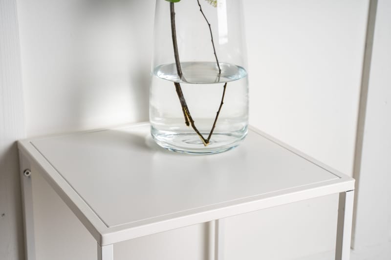 Sivupöytä Staal - Valkoinen - Huonekalut - Pöytä & ruokailuryhmä - Apupöytä & sivupöytä - Tarjotinpöytä & pikkupöyt ä