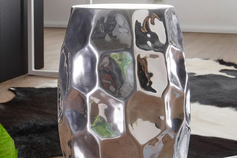 Sivupöytä Stopani 30 cm - Hopea - Huonekalut - Pöytä & ruokailuryhmä - Apupöytä & sivupöytä - Tarjotinpöytä & pikkupöytä