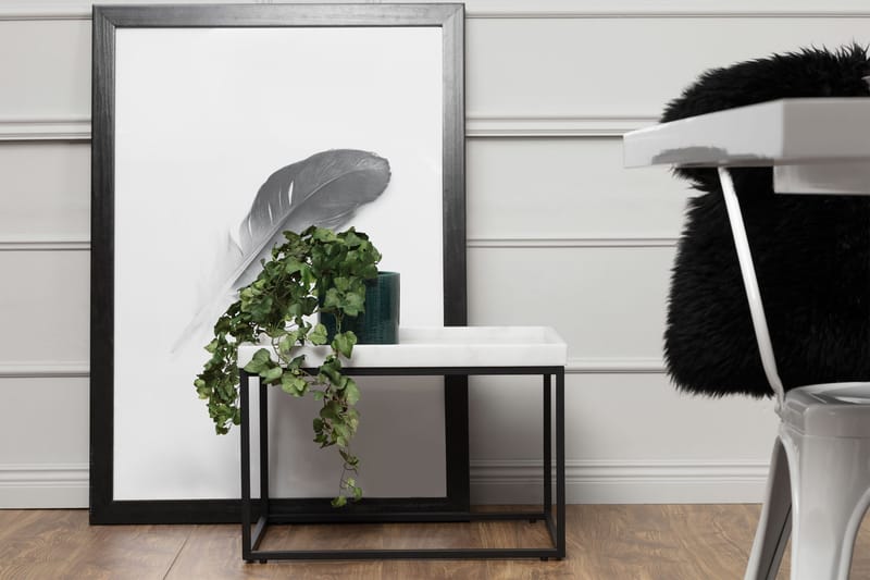 Sivupöytä Tosterup 60 cm - Valkoinen/Musta - Huonekalut - Pöytä & ruokailuryhmä - Apupöytä & sivupöytä - Tarjotinpöytä & pikkupöytä