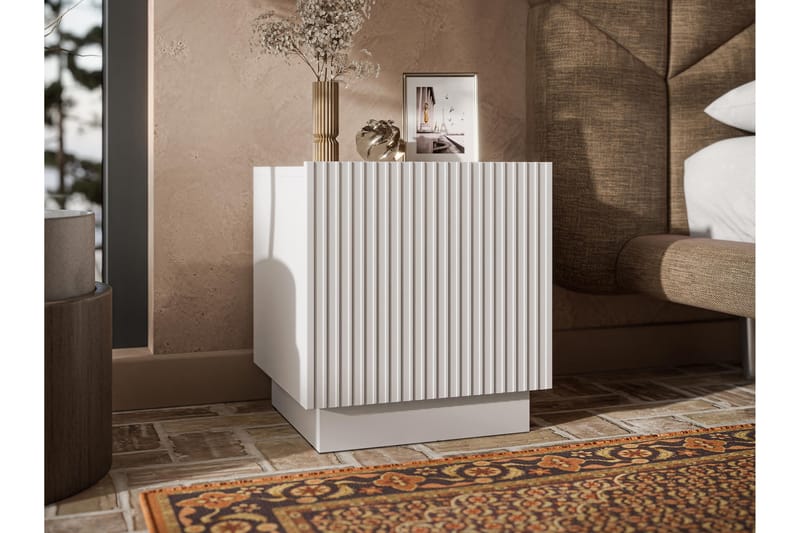 Torvalen Yöpöytä 45 cm - Beige - Huonekalut - Pöytä & ruokailuryhmä - Apupöytä & sivupöytä - Yöpöytä