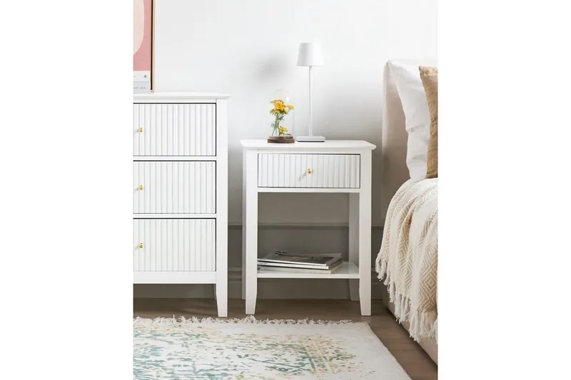 Yöpöytä Assisi säilytyslaatikolla - Huonekalut - Pöytä & ruokailuryhmä - Apupöytä & sivupöytä - Yöpöytä