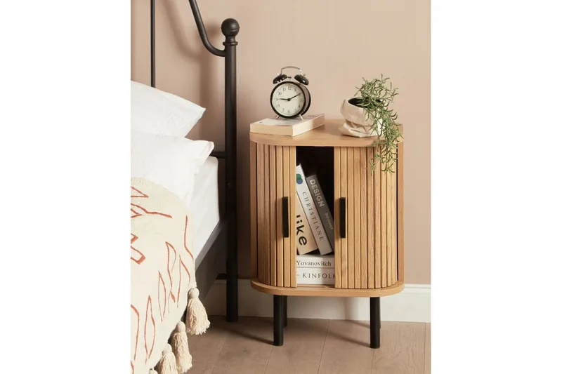 Yöpöytä Bradley - Huonekalut - Pöytä & ruokailuryhmä - Apupöytä & sivupöytä - Yöpöytä