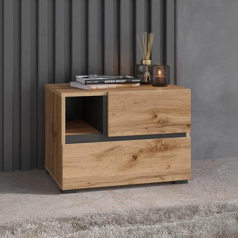 Yöpöytä Cross S 2 laatikolla - Wotan Tammik - Huonekalut - Pöytä & ruokailuryhmä - Apupöytä & sivupöytä - Yöpöytä