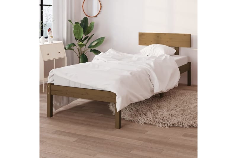 Sängynrunko hunajanruskea täysi mänty 90x190 cm UK Single - Ruskea - Huonekalut - Pöytä & ruokailuryhmä - Apupöytä & sivupöytä - Yöpöytä