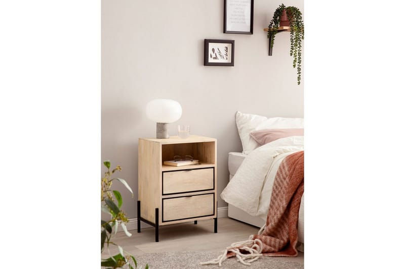 Yöpöytä Wohnling Kiinteä mangopuu, kaksi laatikkoa, säilytyslokero - Huonekalut - Pöytä & ruokailuryhmä - Apupöytä & sivupöytä - Yöpöytä