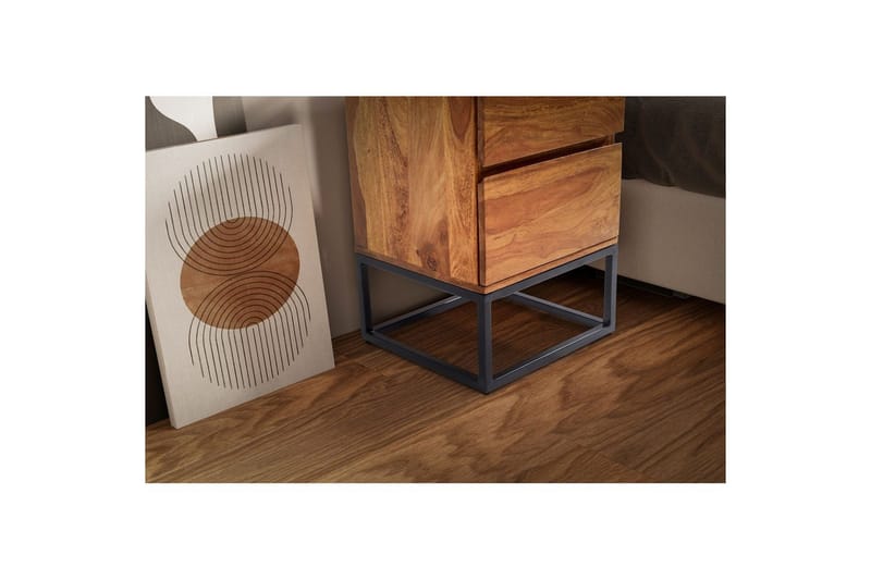 Yöpöytä Wohnling Moderni ilme, kaksi laatikkoa, kiinteää sheesham-puuta, teollinen ulkonäkö. - Huonekalut - Pöytä & ruokailuryhmä - Apupöytä & sivupöytä - Yöpöytä