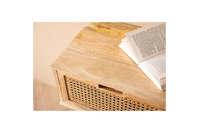 Yöpöytä Wohnling Täyttä mangopuuta, 1 laatikko ja moderni ulkoasu Wienin punoksella Vaaleanruskea - Vaaleanruskea - Huonekalut - Pöytä & ruokailuryhmä - Apupöytä & sivupöytä - Yöpöytä