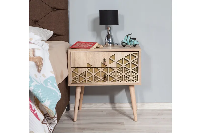Yöpöytä Dirk 60 cm Säilytyksellä 2 laatikkoa Kolmiot - Ruskea/Tammi - Huonekalut - Pöytä & ruokailuryhmä - Apupöytä & sivupöytä - Yöpöytä