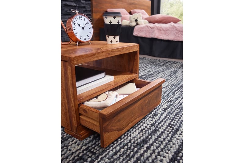 Yöpöytä Puyear 40 cm - Puu/Luonnonväri - Huonekalut - Pöytä & ruokailuryhmä - Apupöytä & sivupöytä - Yöpöytä