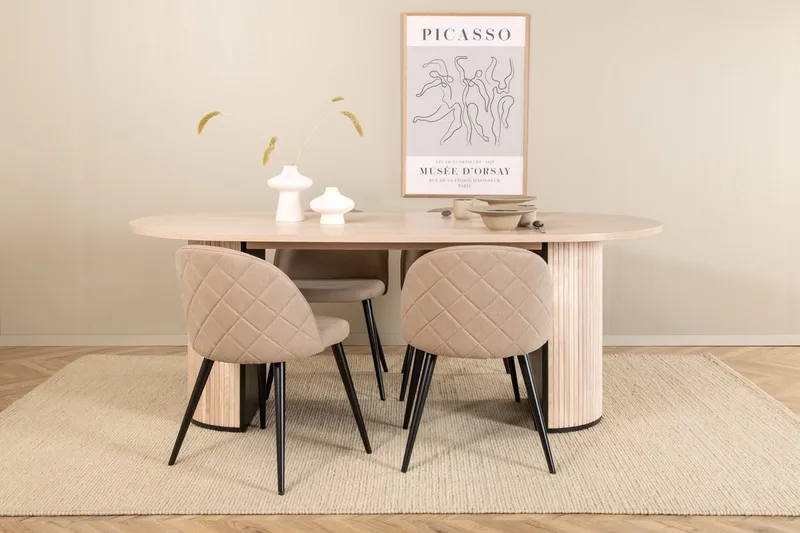 Bianca-ruokapöytä 200 cm, soikea, ja 4 Velvet Stitches -ruokatuolia - Huonekalut - Pöytä & ruokailuryhmä - Ruokailuryhmä