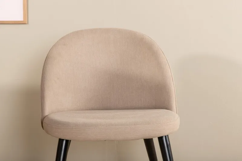 Bianca-ruokapöytä 200 cm, soikea, ja 4 Velvet Stitches -ruokatuolia - Huonekalut - Pöytä & ruokailuryhmä - Ruokailuryhmä