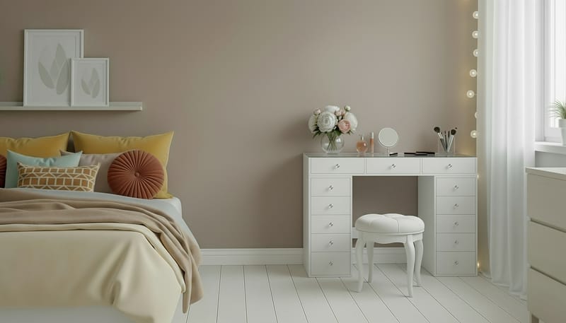 Glow Iso meikkipöytä lasikannella – Säilytystilaa laatikoilla ja lokeroilla 120 cm - Valkoinen - Huonekalut - Pöytä & ruokailuryhmä - Meikki- & kampauspöydät