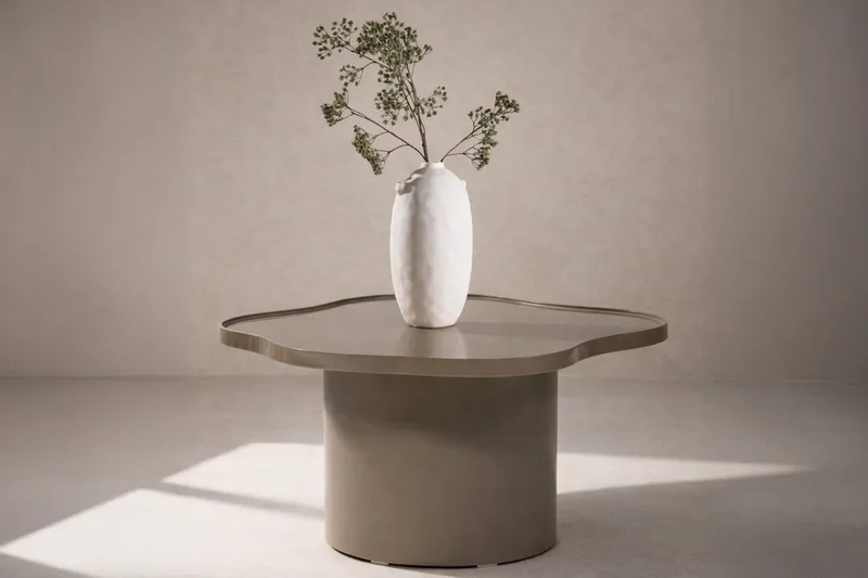 Ilse epäsymmetrinen sohvapöytä 90 cm metallia, Harmaanruskea