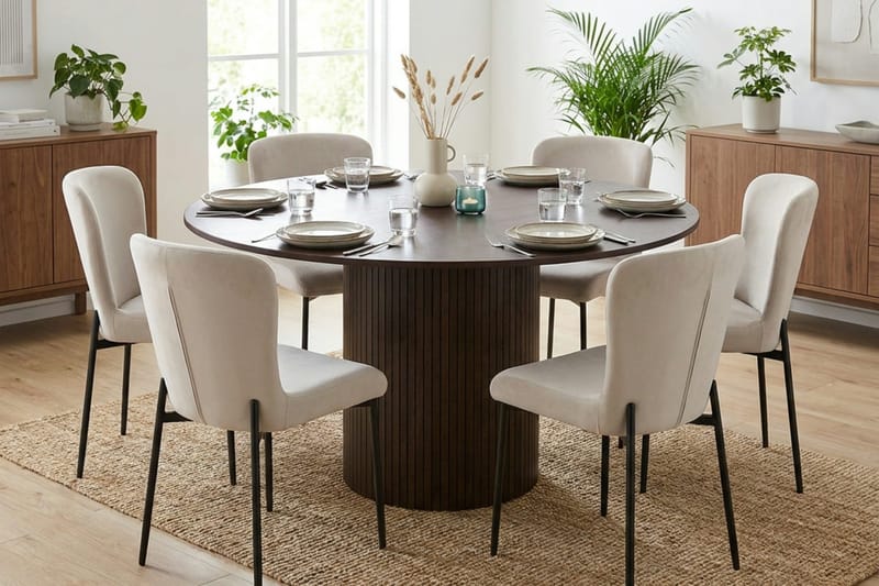 Kopparbo-ruokailuryhmä pyöreä 130 cm savustettu tammi 6 Elsie-ruokatuolilla - Savustettu tammi/Beige - Huonekalut - Pöytä & ruokailuryhmä - Ruokailuryhmä