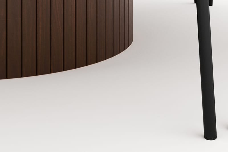 Kopparbo Pyöreä Ruokapöytä 180 cm ja 8 Gemmiano Tuolia - Pähkinä - Huonekalut - Pöytä & ruokailuryhmä - Ruokailuryhmä