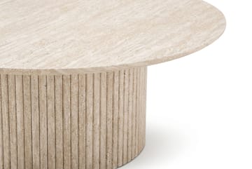 Kopparbo pyöreä sohvapöytä 85 cm travertiinin näköisellä pinnalla, uurretulla pylväsjalalla ja ohuella pöytälevyllä - Beige - Huonekalut - Pöytä & ruokailuryhmä - Sohvapöytä