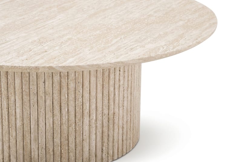 Kopparbo pyöreä sohvapöytä 85 cm travertiinin näköisellä pinnalla, uurretulla pylväsjalalla ja ohuella pöytälevyllä - Beige - Huonekalut - Pöytä & ruokailuryhmä - Sohvapöytä