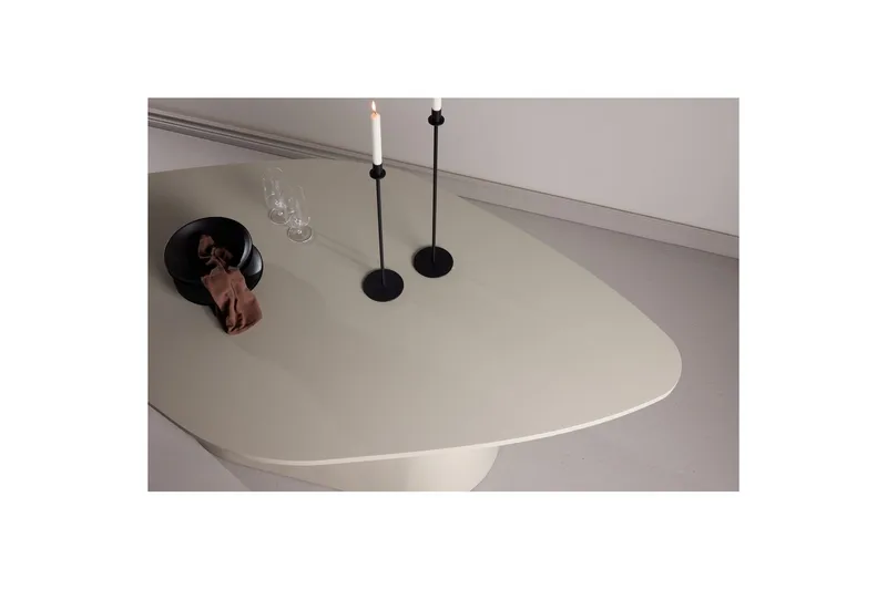 Ovaali ruokapöytä Diamond - Huonekalut - Pöytä & ruokailuryhmä - Ruokapöydät & keittiön pöydät