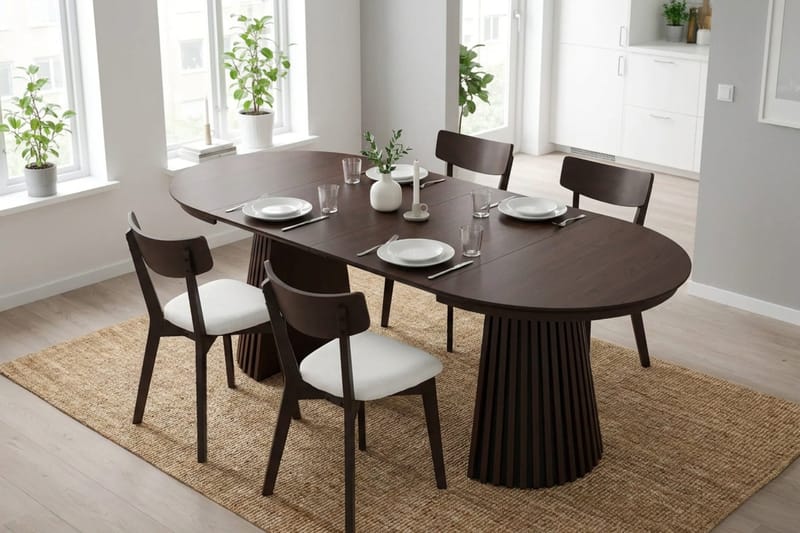 Peyra-ruokailuryhmä, jatkettava pyöreä 120–220 cm, savutammi, 4 Amelia-ruokatuolia pehmusteella - Savutammi/Beige - Huonekalut - Pöytä & ruokailuryhmä - Ruokailuryhmä