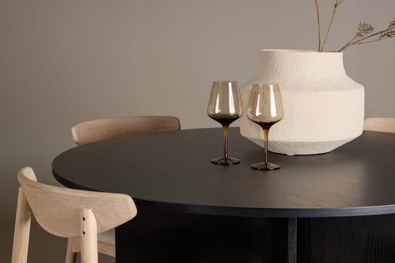 Pyöreä ruokailuryhmä Tyresö 120 cm pyöreä, 4 Ven-tuolia - Musta/Whitewash - Huonekalut - Pöytä & ruokailuryhmä - Ruokailuryhmä