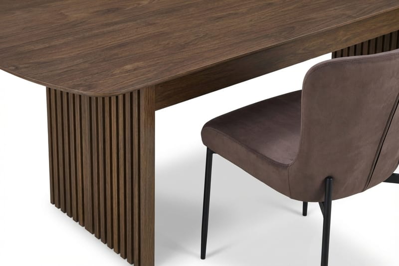 Richeto-ruokailuryhmä savustettu tammi 180 cm, 4 Elsie-ruokatuolia - Savustettu tammi/ruskea - Huonekalut - Pöytä & ruokailuryhmä - Ruokailuryhmä