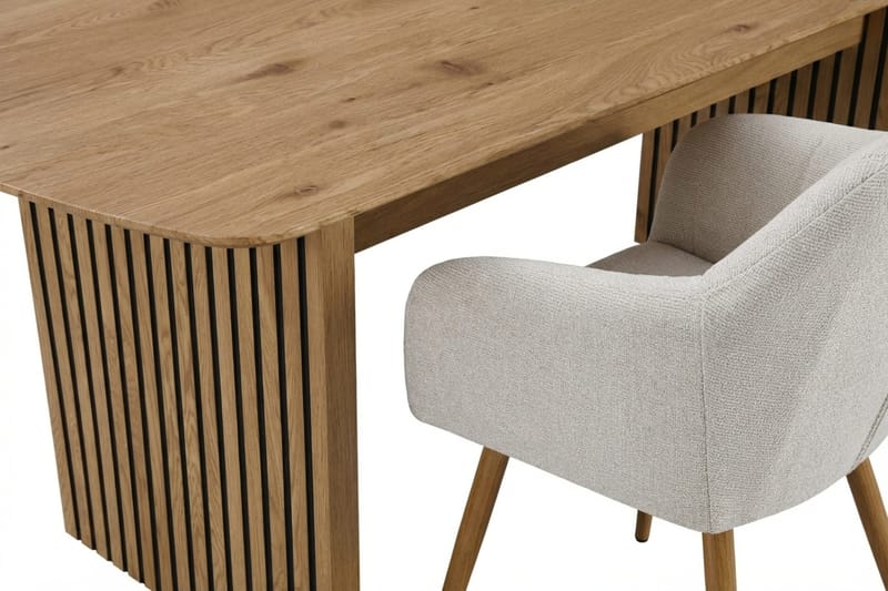 Richeto Ruokailuryhmä Tammi 240 cm 6 Filippa ruokatuolia - Tammi/Valkoinen - Huonekalut - Pöytä & ruokailuryhmä - Ruokailuryhmä