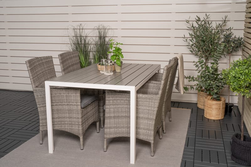 Buitepos Ruokapöytä ja 4 Kalkfeld nojatuolia - Polywood/Valkoinen - Puutarhakalusteet - Ulkoryhmä - Ruokailuryhmät ulos