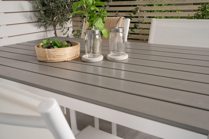 Buitepos Ruokapöytä ja 4 Langstrand nojatuolia - Polywood/Valkoinen - Puutarhakalusteet - Ulkoryhmä - Ruokailuryhmät ulos