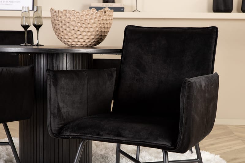 Pyöreä Bianca Ruokapöytä 4 kpl Pippi Ruokatuolia - Huonekalut - Pöytä & ruokailuryhmä - Ruokailuryhmä